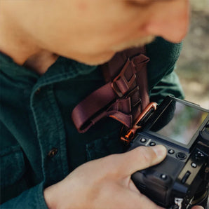 Peak Design Capture Clip V3 with Standard Plate Eclipse for Mirrorless Cameras