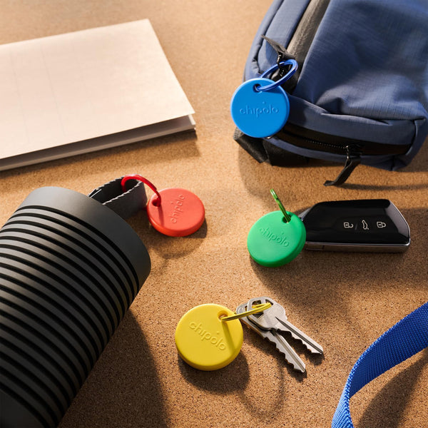 Chipolo POP Tracker Tag Works with Apple or Google's Find My 4 Pack Colour Mix - CEN