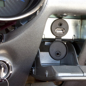 RetroSound Black Panel & Dash Mount USB-A & USB-C Extension Harness 1.3m Cable - CEN